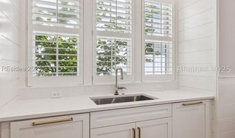424 Corley St, Bluffton, SC 29910
