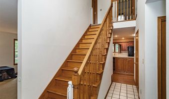 806 Vermont Cir, Ames, IA 50014