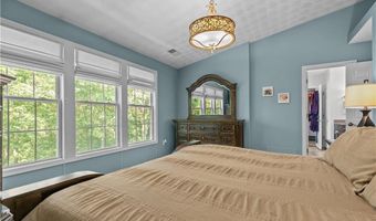 123 CASTLE ROCKS Rd, Warwick, RI 02886