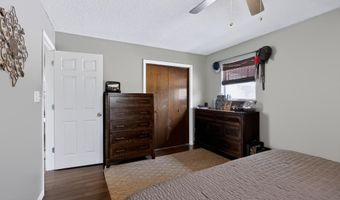 880 Oak Crst, Baxter Springs, KS 66713