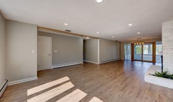 136 Juniper Ln, Berlin, CT 06037