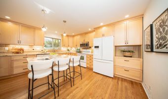 1365 Chalmers Dr, Ann Arbor, MI 48104