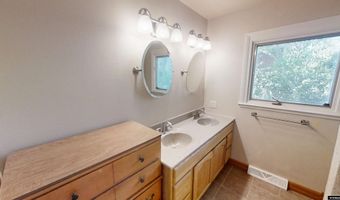 111 Valley Dr, Casper, WY 82604