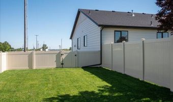 318 Lakeview Blvd, American Falls, ID 83211