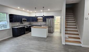 122 Devino Ln, Bristol, VT 05443