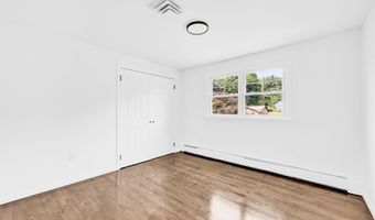 5 Butternut Dr, Bloomfield, CT 06002