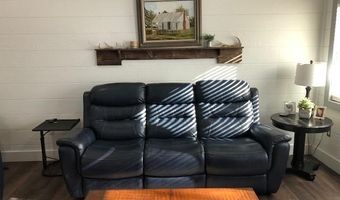 933 E Quarry Rd, London, TX 76854