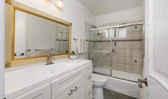 2843 Unicornio St B, Carlsbad, CA 92009
