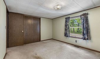 7888 NENNO Rd, Allenton, WI 53002