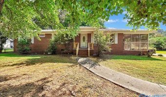 806 6th St NE, Arab, AL 35016