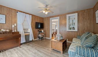 125 Eighth St, Belford, NJ 07718