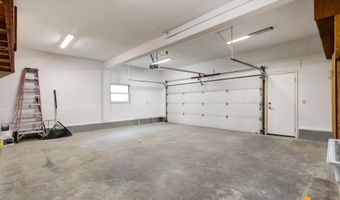 4251 Warwick Dr, Anchorage, AK 99508