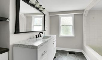 314 S MAIN St, Almont, MI 48003