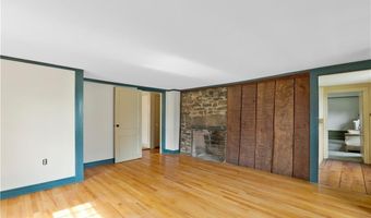 130 E Main St, Clinton, CT 06413