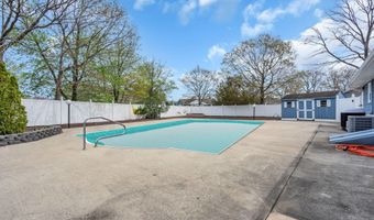 7 Glenwood Dr, Bayville, NJ 08721