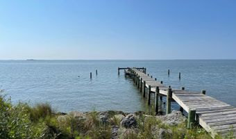 620 Seashore Dr, Atlantic, NC 28511
