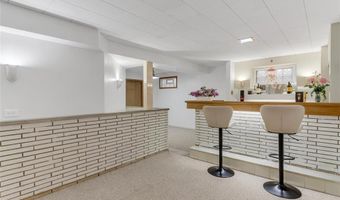 4359 Mohegan Dr, Affton, MO 63123