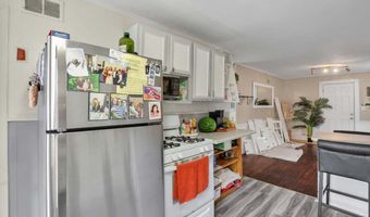 197 Dupont Pl, Bridgeport, CT 06610