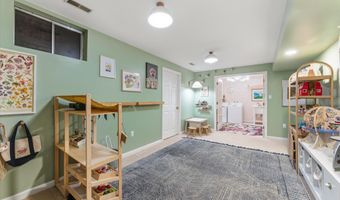 42869 NASHUA St, Ashburn, VA 20147