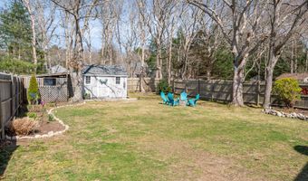 16 Harborview Dr, East Falmouth, MA 02536