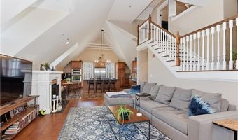 1000 Chapel View Blvd 306, Cranston, RI 02920