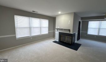 2 FALLEN TREE Ct C, Baltimore, MD 21227