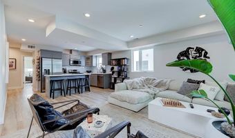 2153 S West View St, Los Angeles, CA 90016