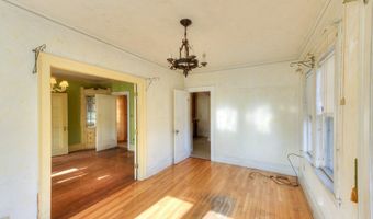 24 Hadwen Rd, Worcester, MA 01602