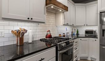 11 Epping Dr, Bella Vista, AR 72714