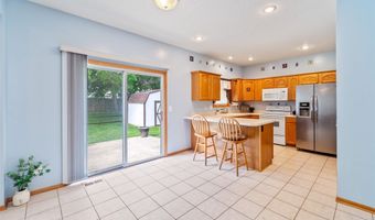 403 4th St NW, Altoona, IA 50009