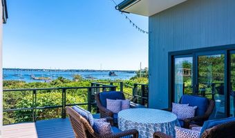 36 Newport St, Jamestown, RI 02835