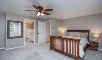 96 Pond View Dr, Auburn, NH 03032