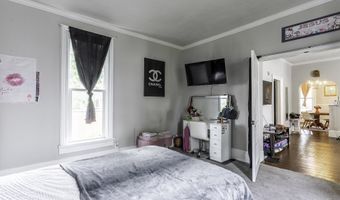 334 W 9th St, Auburn, IN 46706