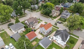 518 E SUMMER St, Appleton, WI 54911