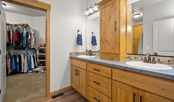 8436 E Snowy Ln, Athol, ID 83801