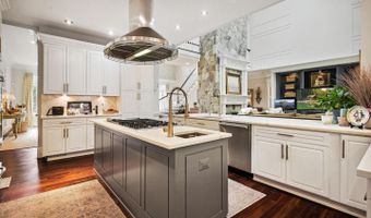 5823 GOLDSBORO Rd, Bethesda, MD 20817