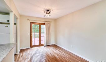 241 Valleyoak Ct, Ballwin, MO 63021