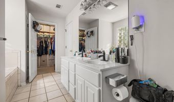 10823 Wyllia Rd, Benton, AR 72019