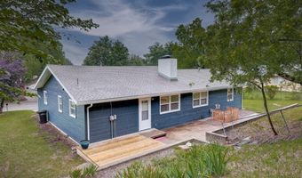 410 Highland Dr, Arkansas City, KS 67005