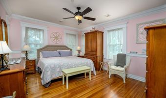 132 Coral St, Beach Haven, NJ 08008