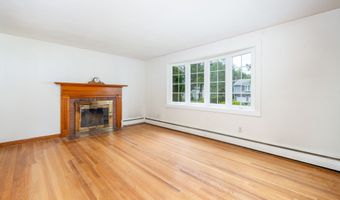 33 Debra Ln, Bristol, CT 06010