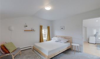 26 Cliff Ave 4, Newport, RI 02840