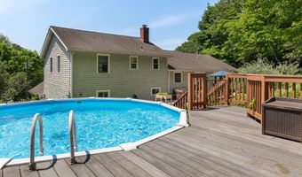 31 Wildwood Dr, Branford, CT 06405