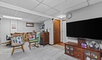 17 Woodland Dr, Barre, VT 05641