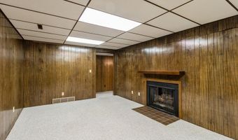 2907 Northwood Dr, Ames, IA 50010