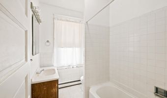 3811 WOODBINE Ave, Baltimore, MD 21207