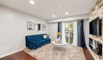 3309 WYNDHAM Cir 1180, Alexandria, VA 22302