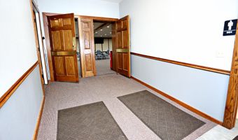 12805 S Shore Dr, Aberdeen, SD 57401