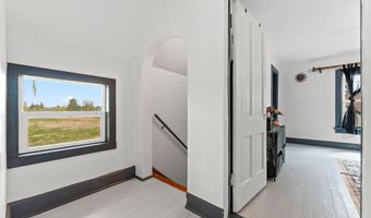 1215 NAVARINO St, Algoma, WI 54201