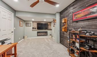 1215 NW Boulder Dr, Ankeny, IA 50023